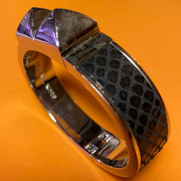 Michael Kors Silver Tone Hinged Bangle Bracelet - Picture 1 of 4